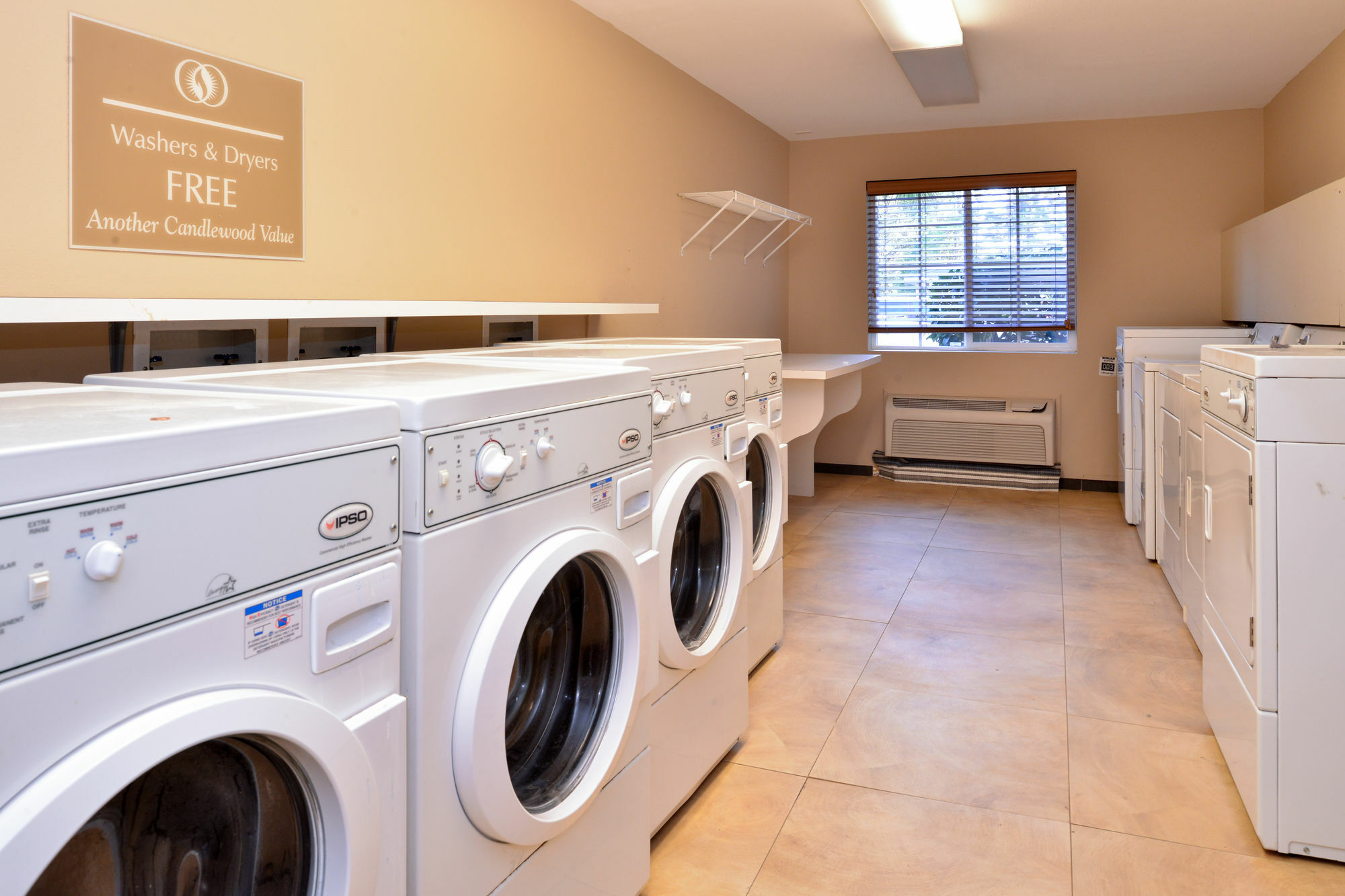 נורת' צ'רלסטון Candlewood Suites Charleston-Northwoods By Ihg מראה חיצוני תמונה